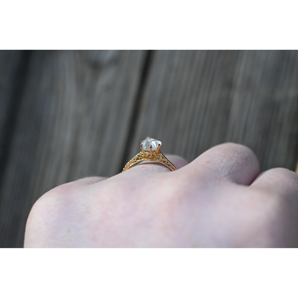 Engagement ring 10k yellow gold and Lake County diamond ring - Picture 9 of 10